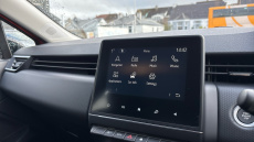 Renault Clio 1.0 TCe 90 Evolution 5dr Petrol Hatchback